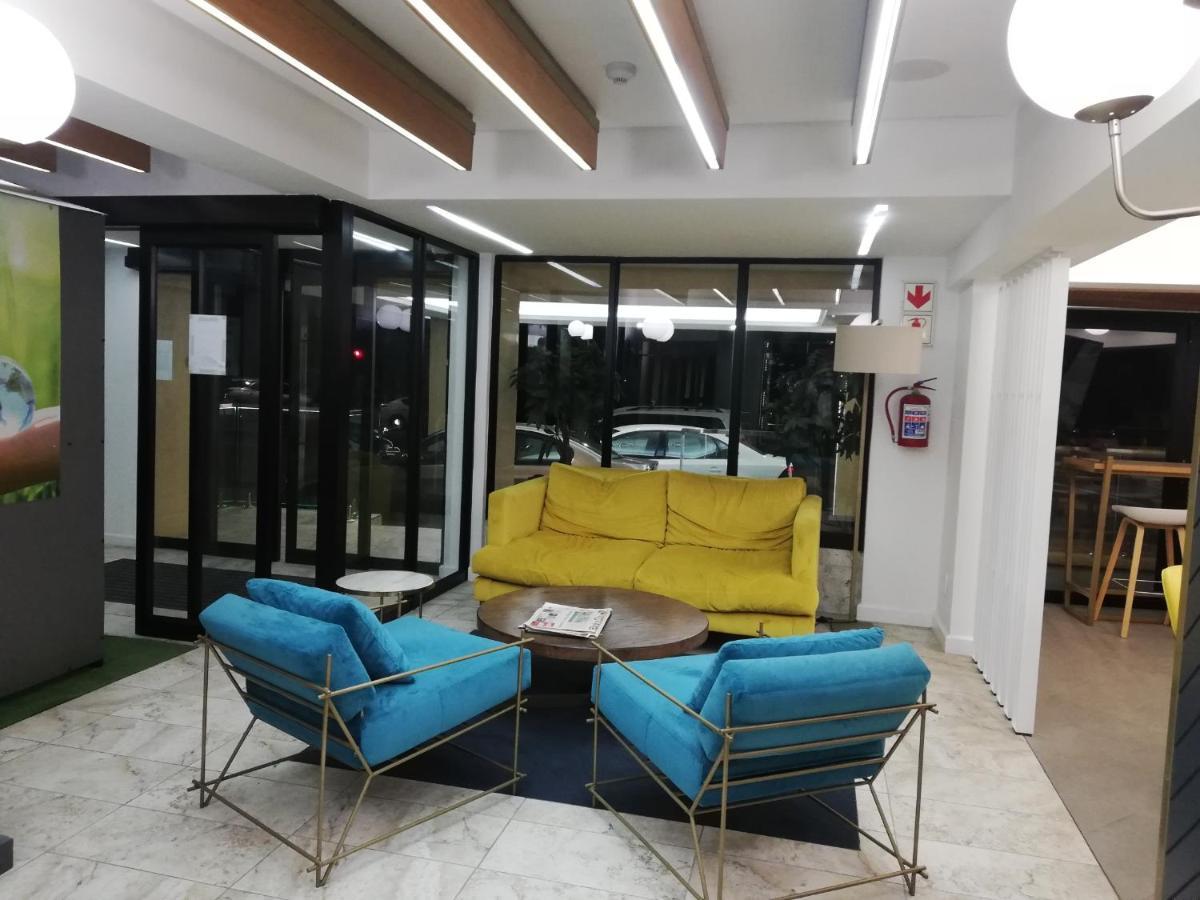 First Group Riviera Suites Le Cap Extérieur photo