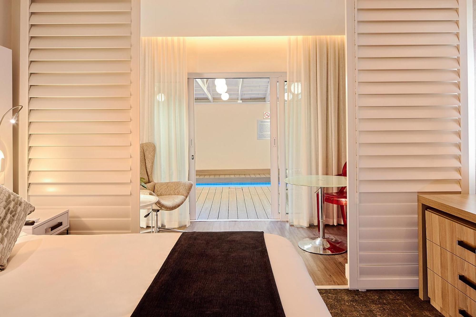 First Group Riviera Suites Le Cap Extérieur photo