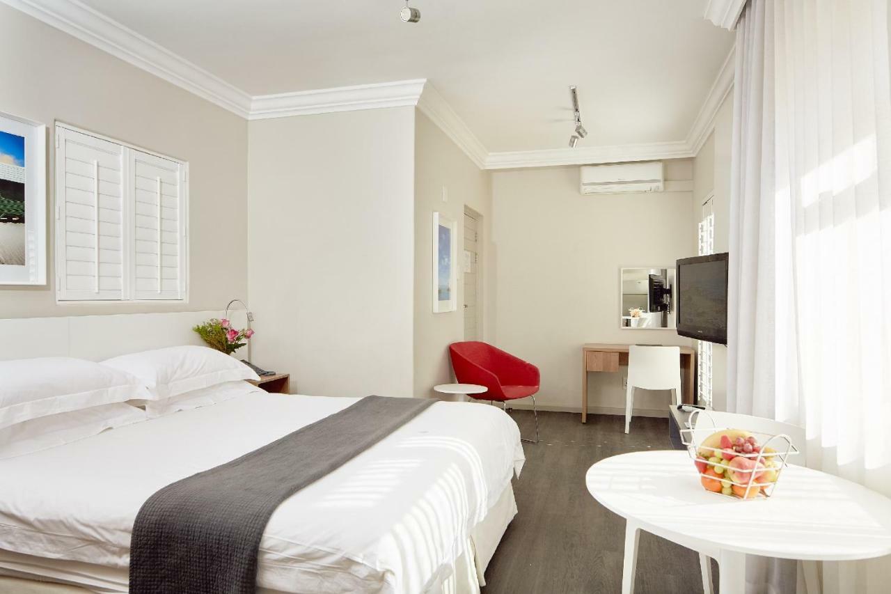 First Group Riviera Suites Le Cap Extérieur photo