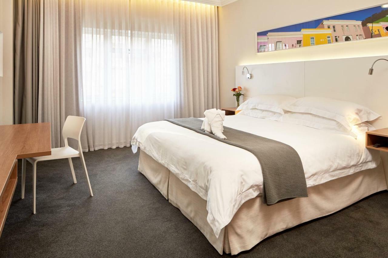 First Group Riviera Suites Le Cap Extérieur photo