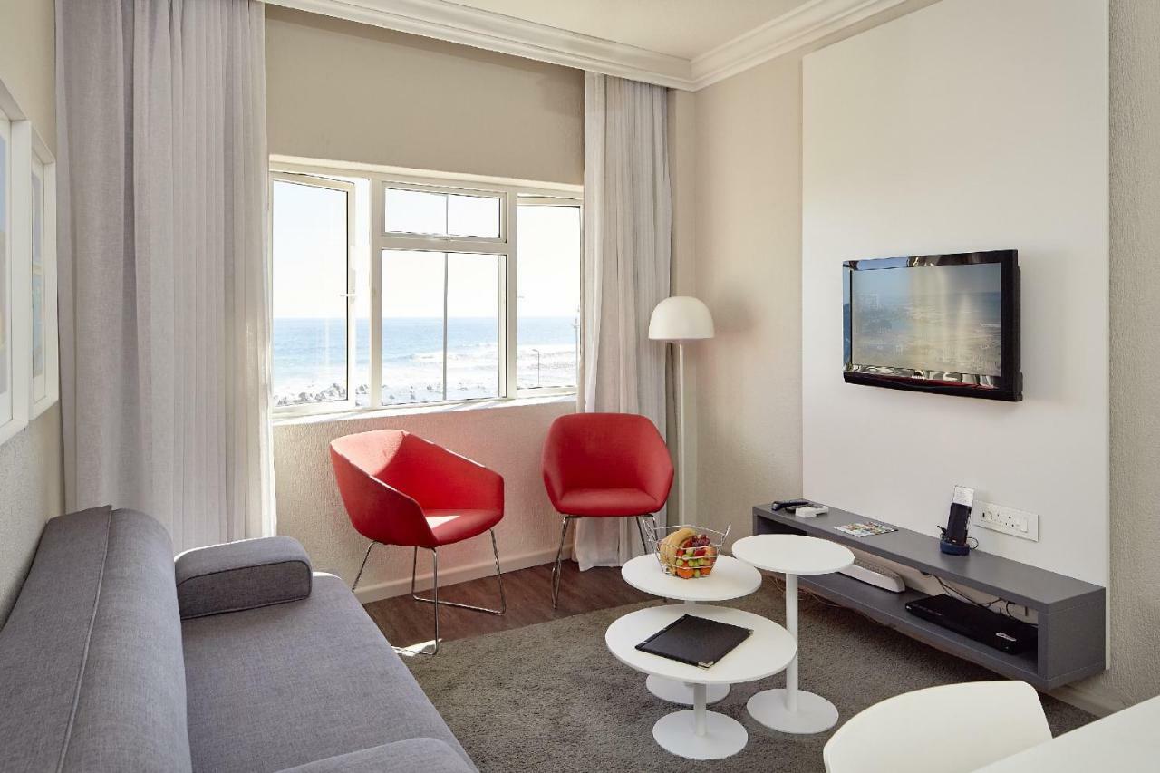 First Group Riviera Suites Le Cap Extérieur photo