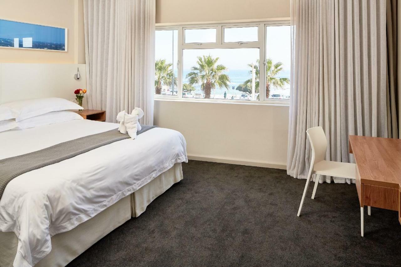 First Group Riviera Suites Le Cap Extérieur photo