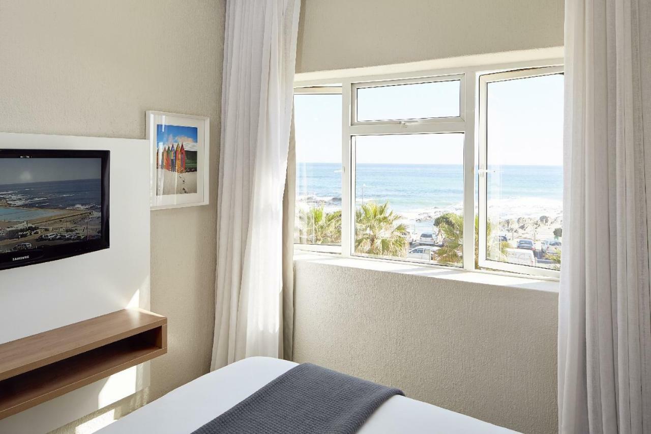 First Group Riviera Suites Le Cap Extérieur photo
