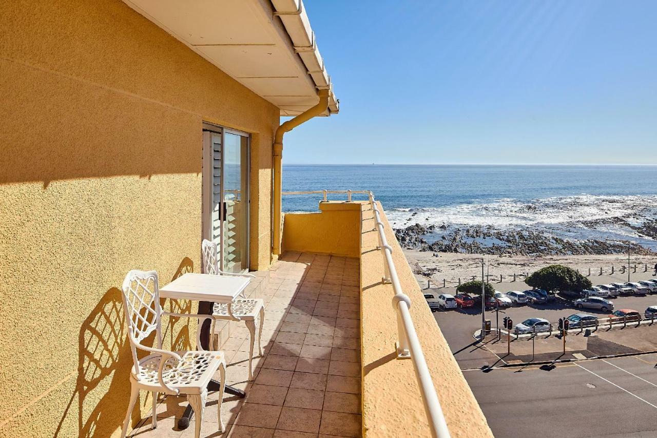 First Group Riviera Suites Le Cap Extérieur photo