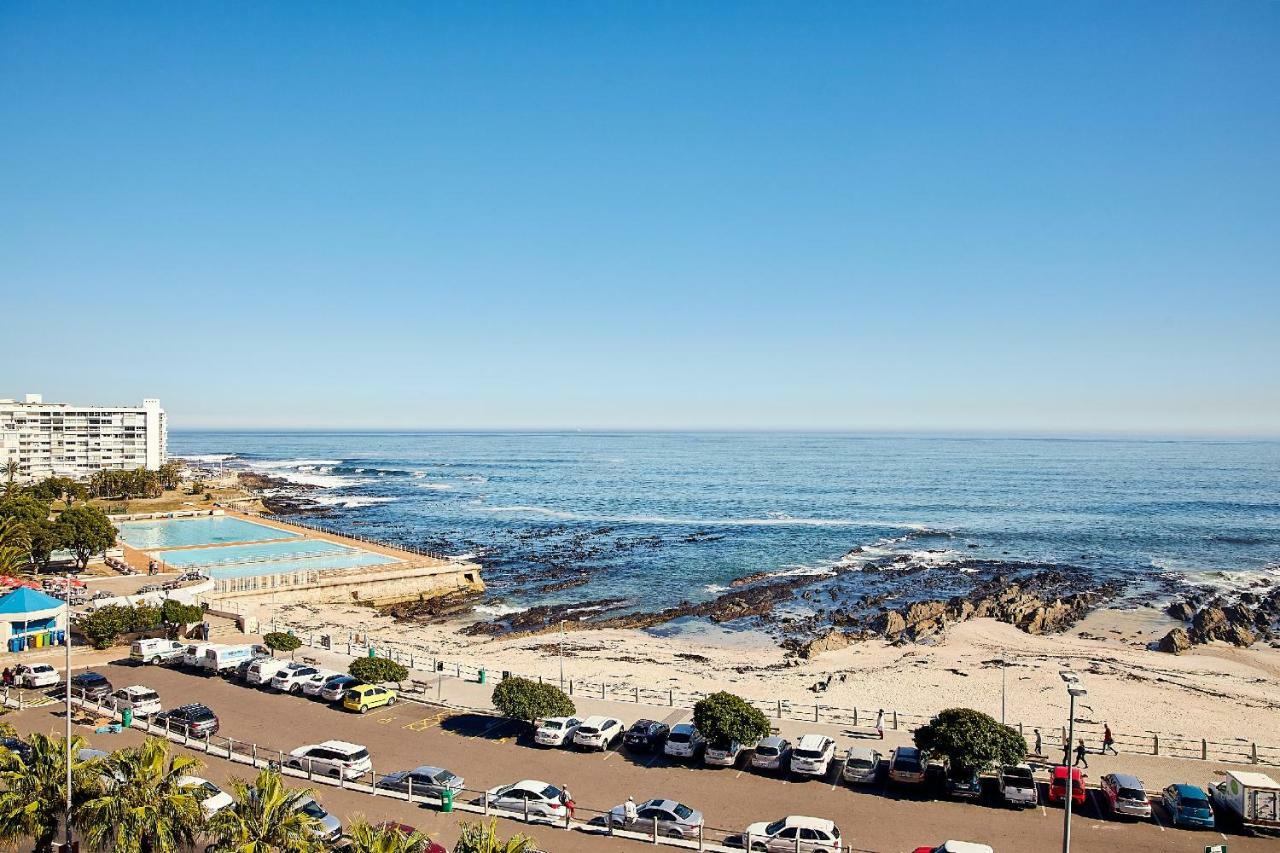 First Group Riviera Suites Le Cap Extérieur photo