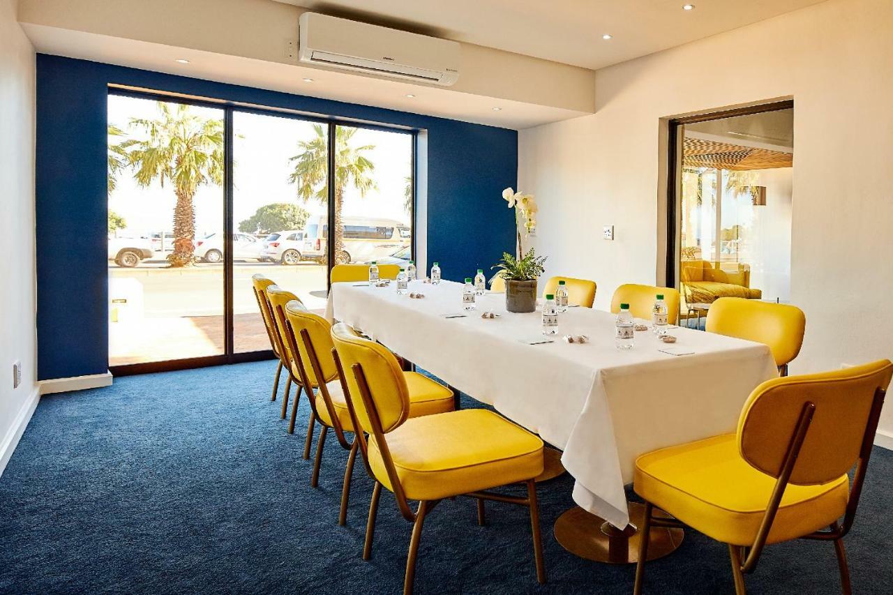 First Group Riviera Suites Le Cap Extérieur photo