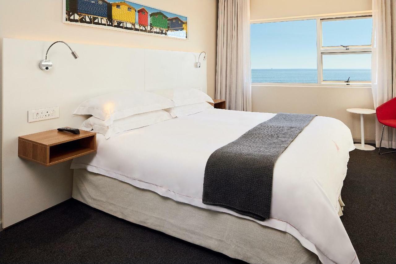 First Group Riviera Suites Le Cap Extérieur photo